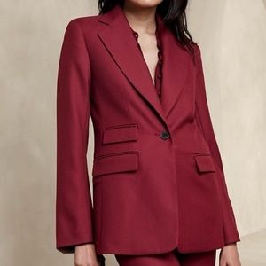 LIDO SCULPTED ITALIAN WOOL
BLAZER
